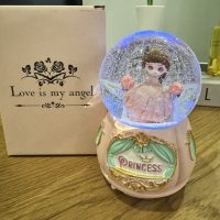 IŞIKLI MÜZİKLİ KAR KÜRESİ